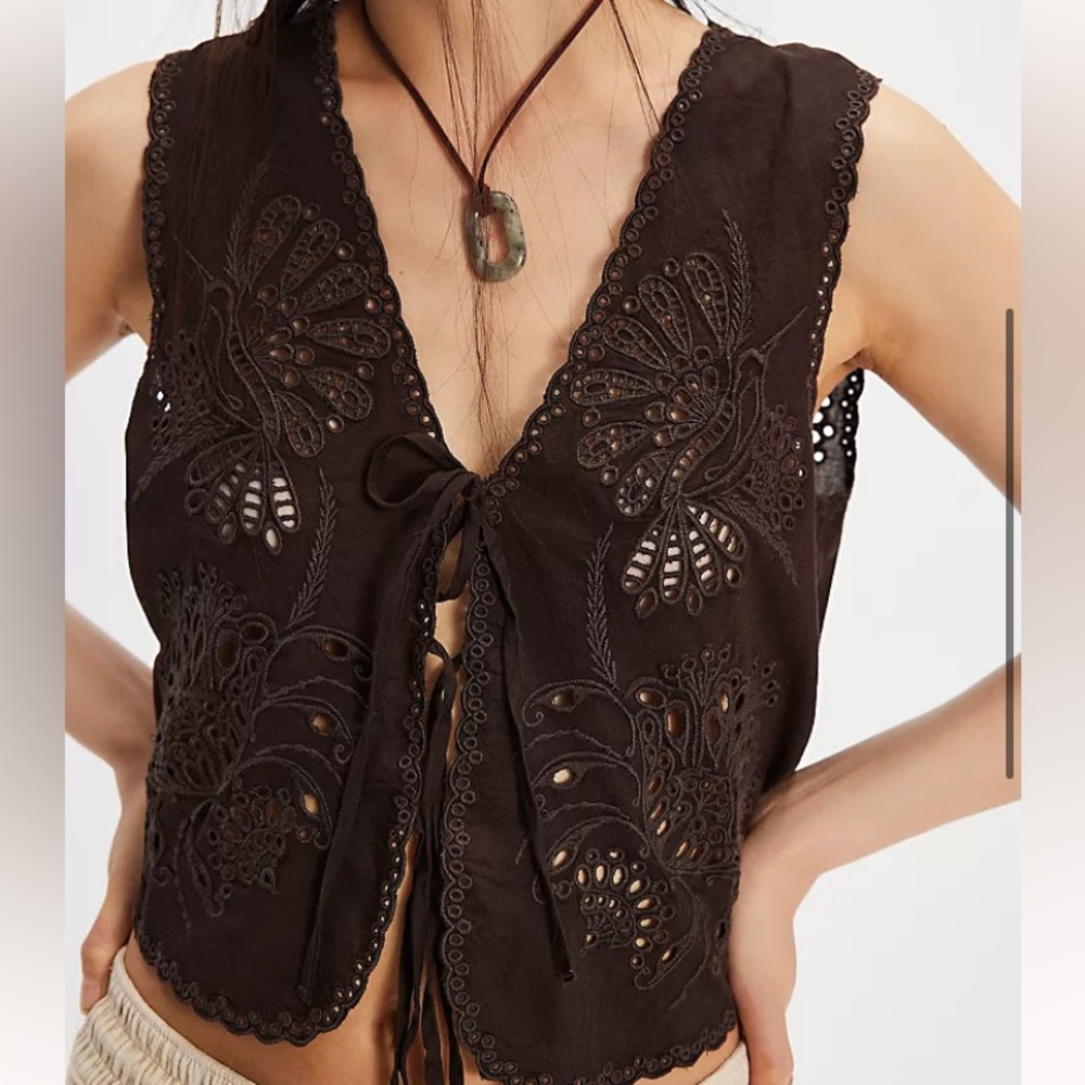 Eyelet Vest Top - Black - sweet escape